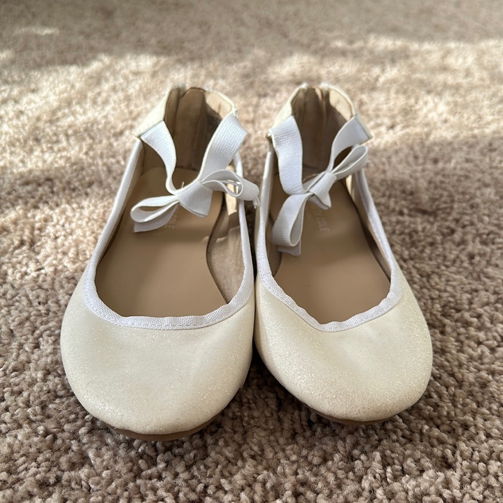 Kenneth Cole Girls size 1 dress shoes